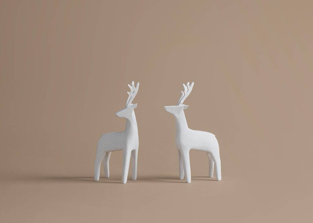 Nordic Reindeer Statue Set White