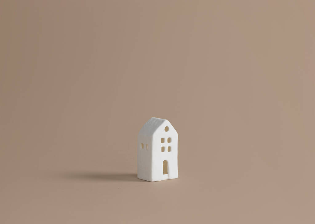 Bowen LED House Small